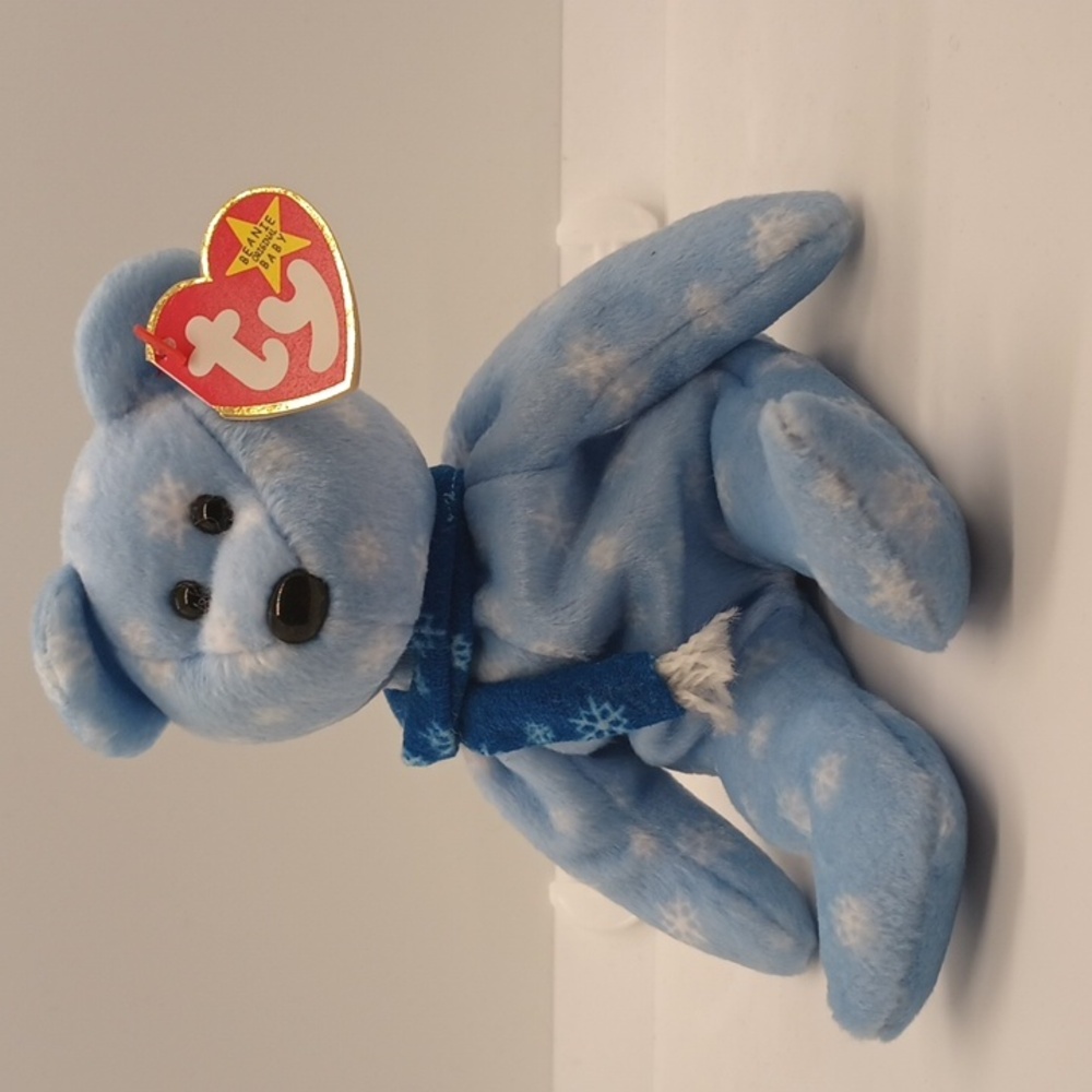 Holiday Teddy 4257 Retired -- 1999 Winter Christmas Ty Beanie Baby